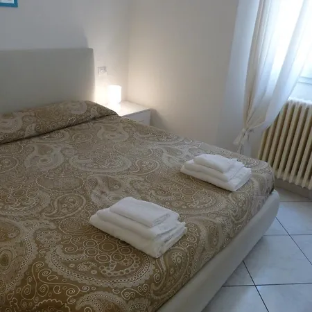 Piazza Malpighi Apartamento *
