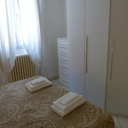 Piazza Malpighi Apartamento *